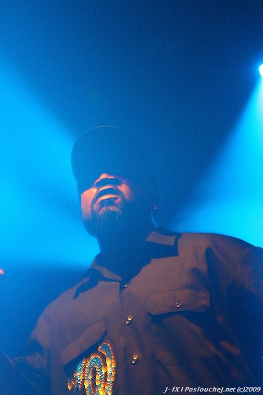 ice cube - 10.4.09